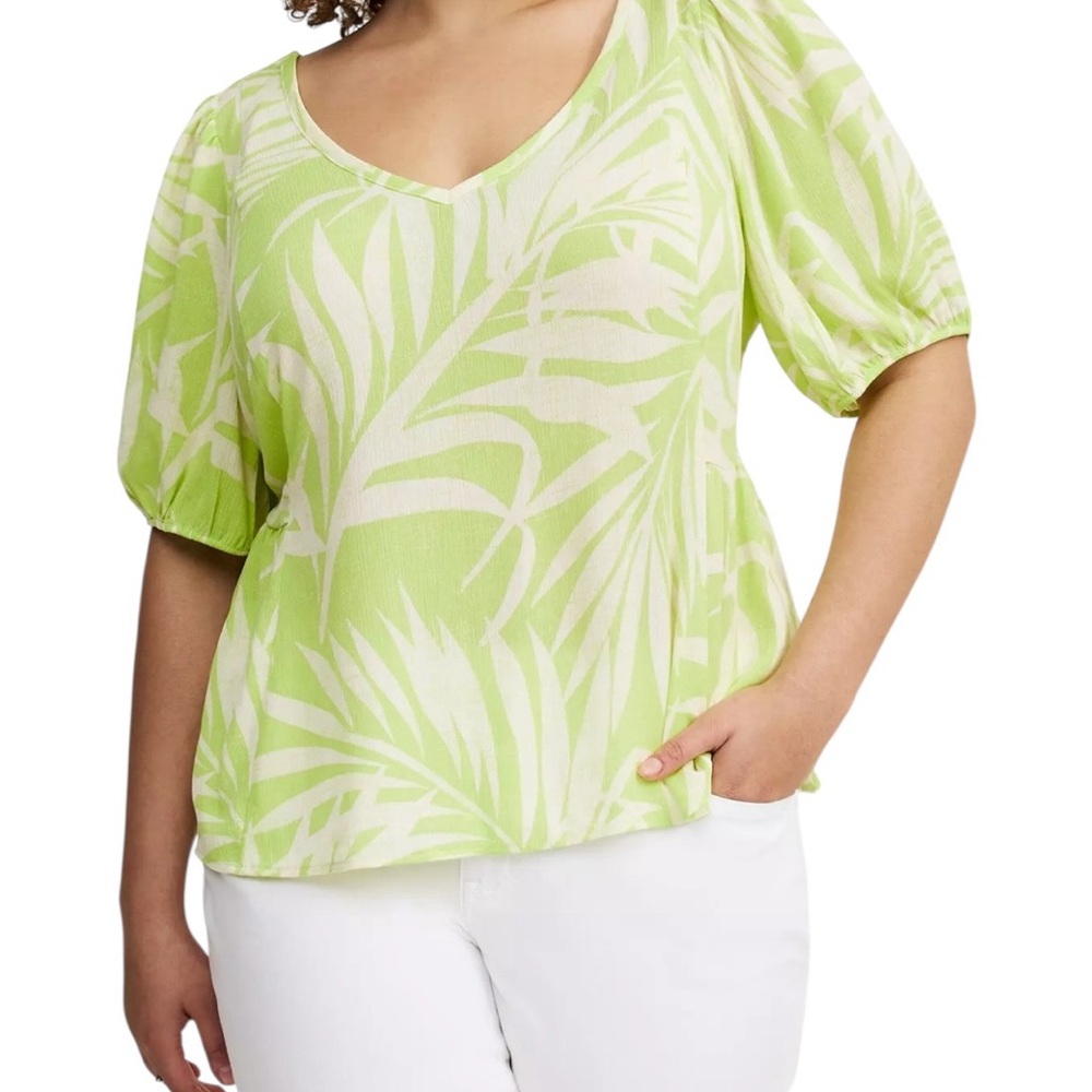 Torrid lime green print top with tie back size 2-2X/18-20
